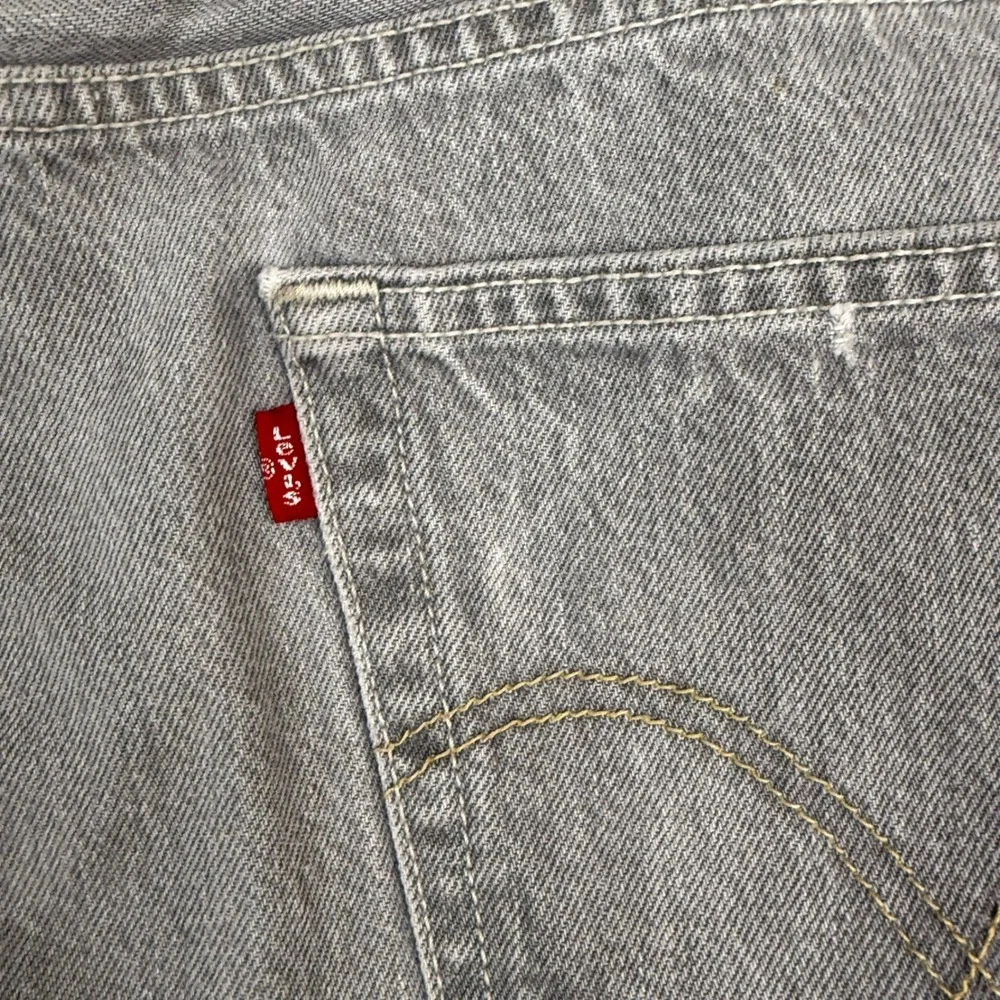 Levis 501 Mens Grey Grunge‎ Y2K Button Fly Denim Jeans 42x32 (Measures 38x30)